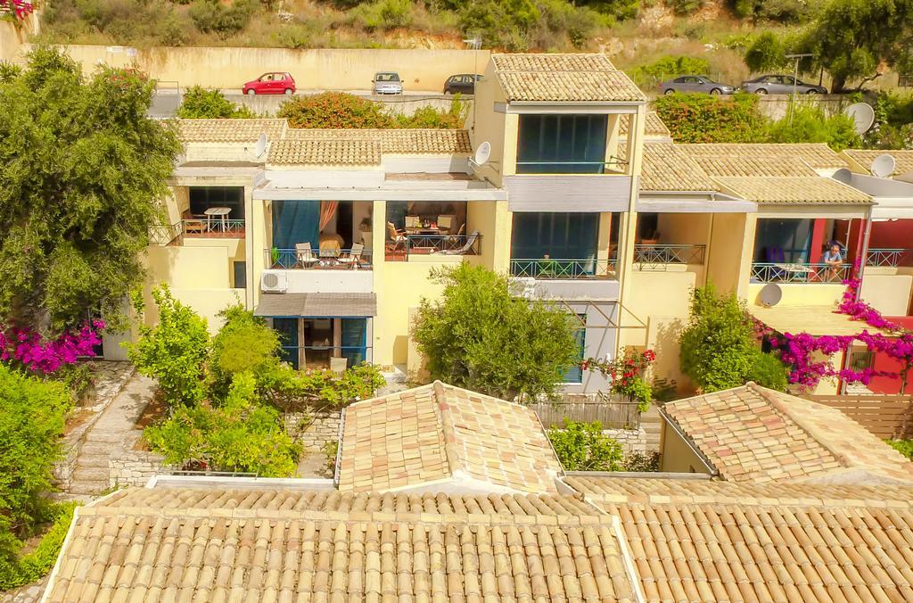Manto On The Beach Apartments Μπαρμπάτι Εξωτερικό φωτογραφία