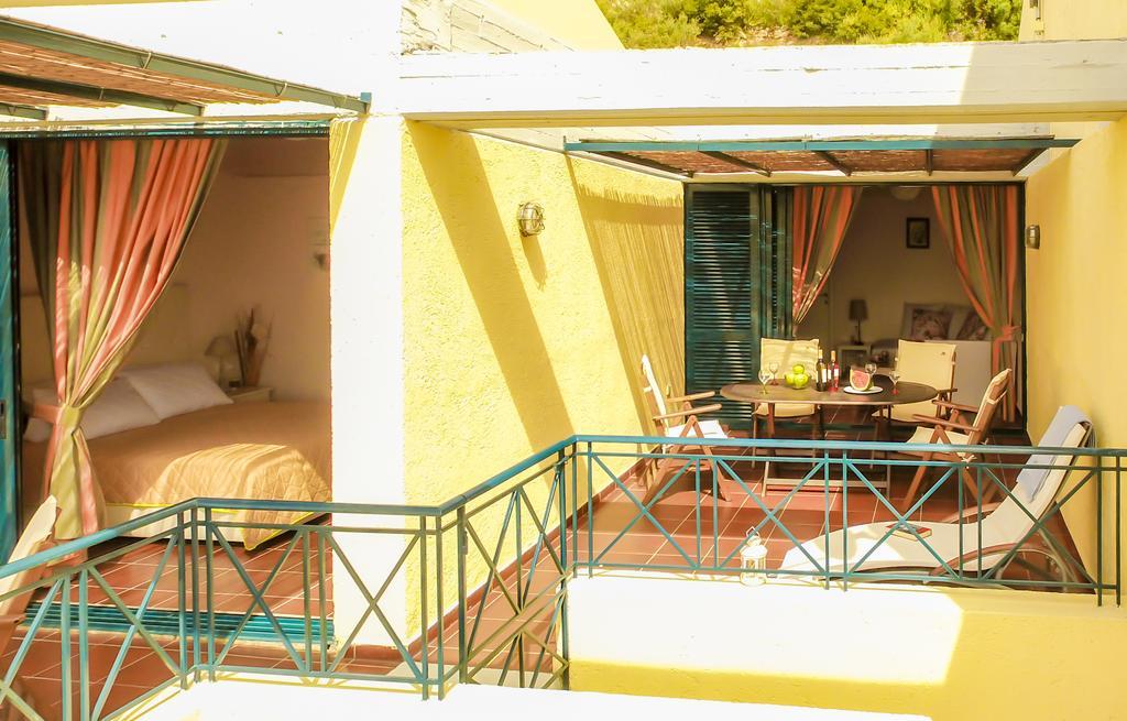 Manto On The Beach Apartments Μπαρμπάτι Εξωτερικό φωτογραφία