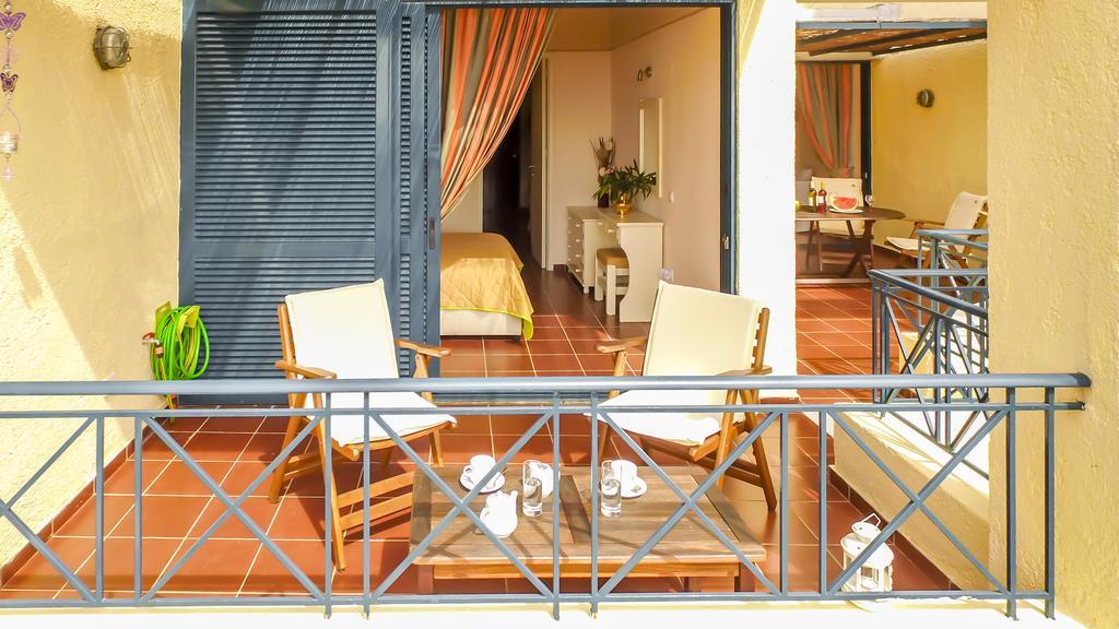 Manto On The Beach Apartments Μπαρμπάτι Εξωτερικό φωτογραφία