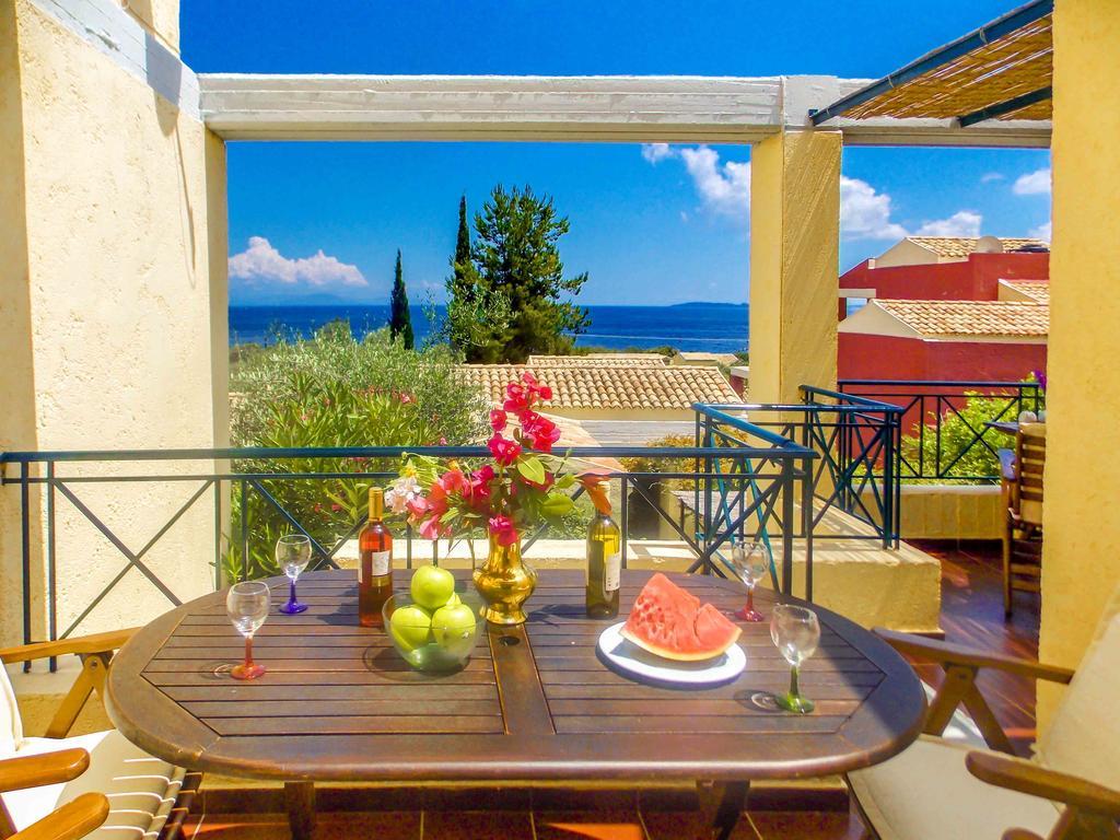 Manto On The Beach Apartments Μπαρμπάτι Εξωτερικό φωτογραφία